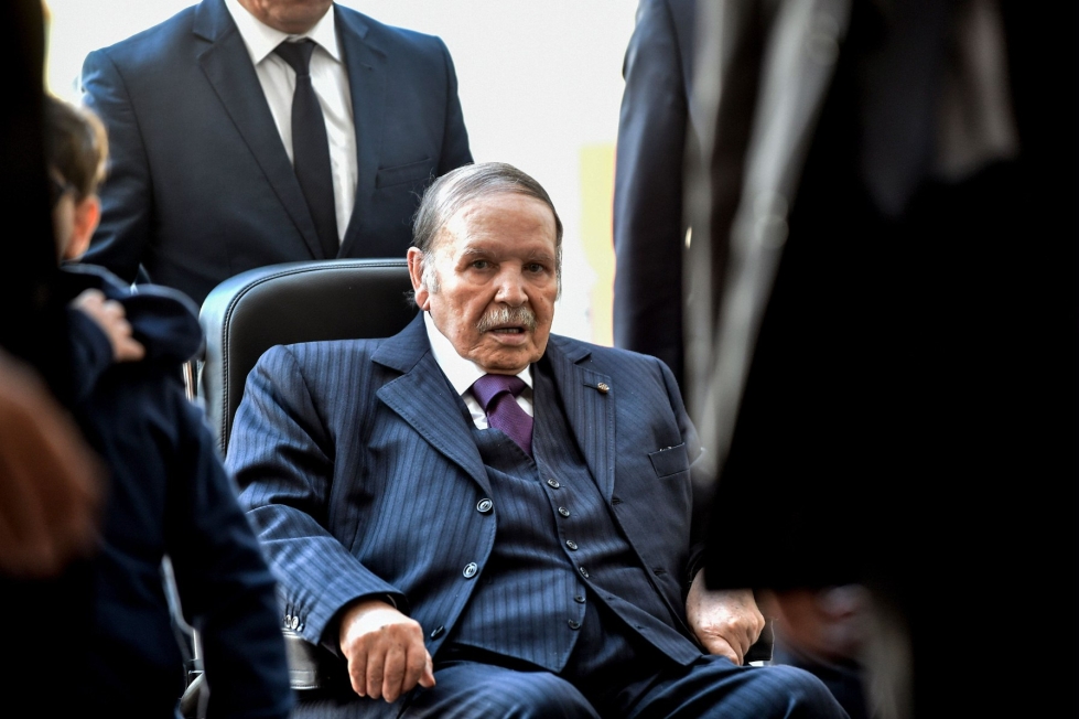 Bouteflika erosi presidentin virasta laajojen mielenosoitusten takia huhtikuussa 2019 johdettuaan maata lähes 20 vuoden ajan. Kuva vuodelta 2017. LEHTIKUVA/AFP