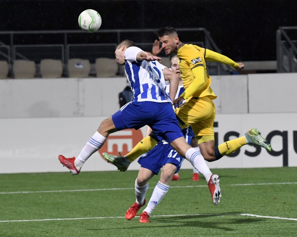 HJK taipui A-lohkon ottelussa kotinurmellaan israelilaiselle Makkabi Tel Aviville tylysti 0–5. LEHTIKUVA / JUSSI NUKARI