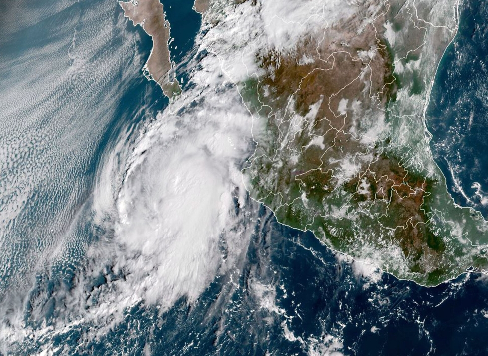 Trooppinen myrsky Pamela on iskemässä Meksikon länsirannikolle keskiviikkona. LEHTIKUVA/AFP