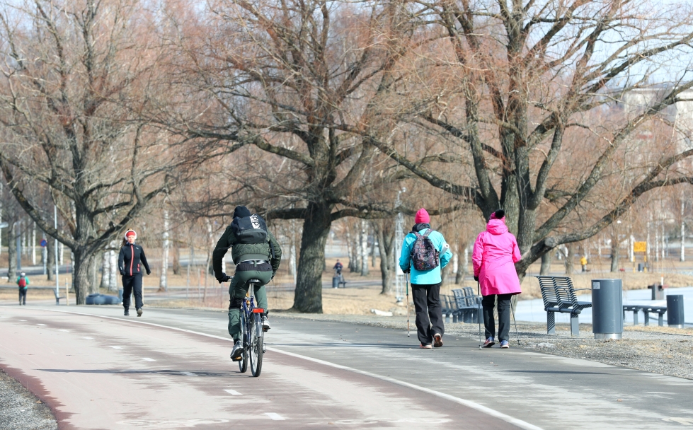 Paikasta toiseen siirtyminen kävellen tai pyöräillen on parasta arkiliikuntaa ja saattaa kerryttää helposti päivän liikkumisen tarpeen.