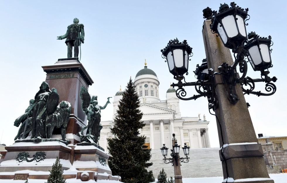 Poliisin johtokeskuksen mukaan  Helsingissä joulunvietto on ollut erittäin hiljaista etenkin keskusta-alueilla. LEHTIKUVA / HEIKKI SAUKKOMAA