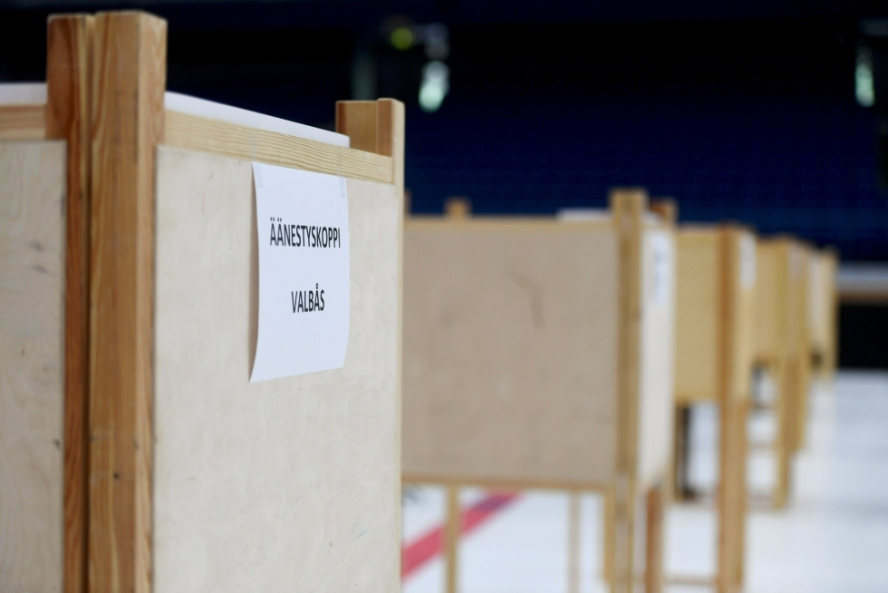 Varmoja äänestäjiä on vähemmän kuin laimeiksi jääneiden kuntavaalien edellä. LEHTIKUVA / Silja-Riikka Seppälä