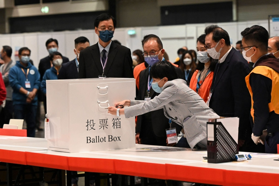 Vaalit ovat ensimmäiset Kiinan uusien vaalilakien alaisuudessa. LEHTIKUVA/AFP