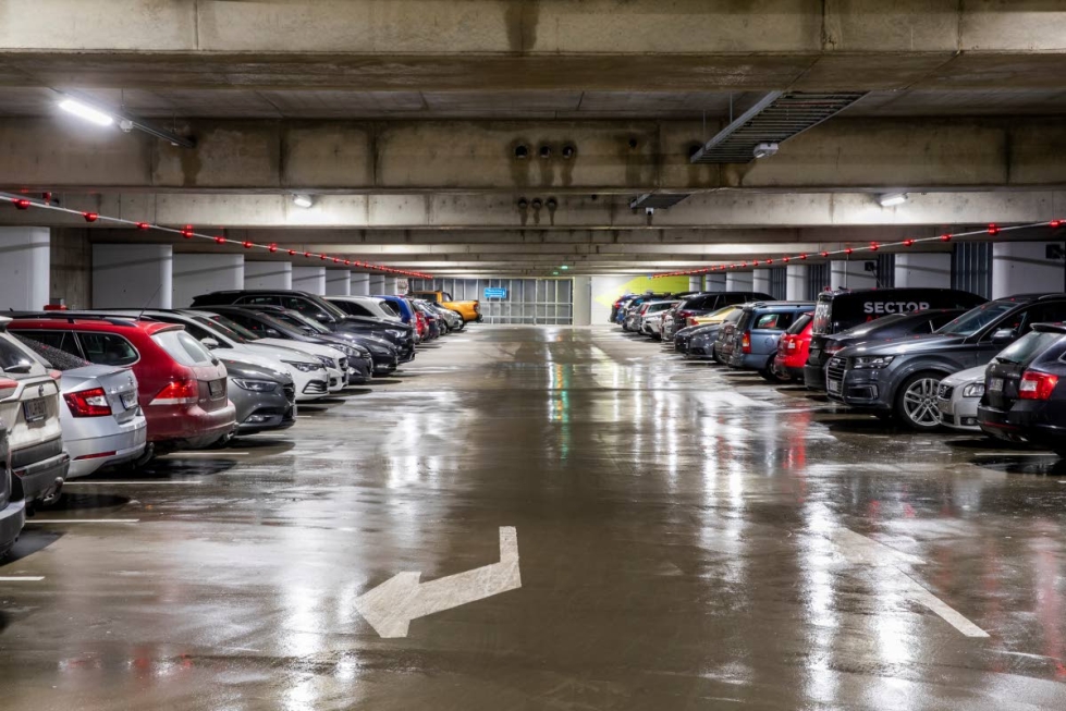 Joensuun Asemaparkissa on noin 500 parkkipaikkaa.
