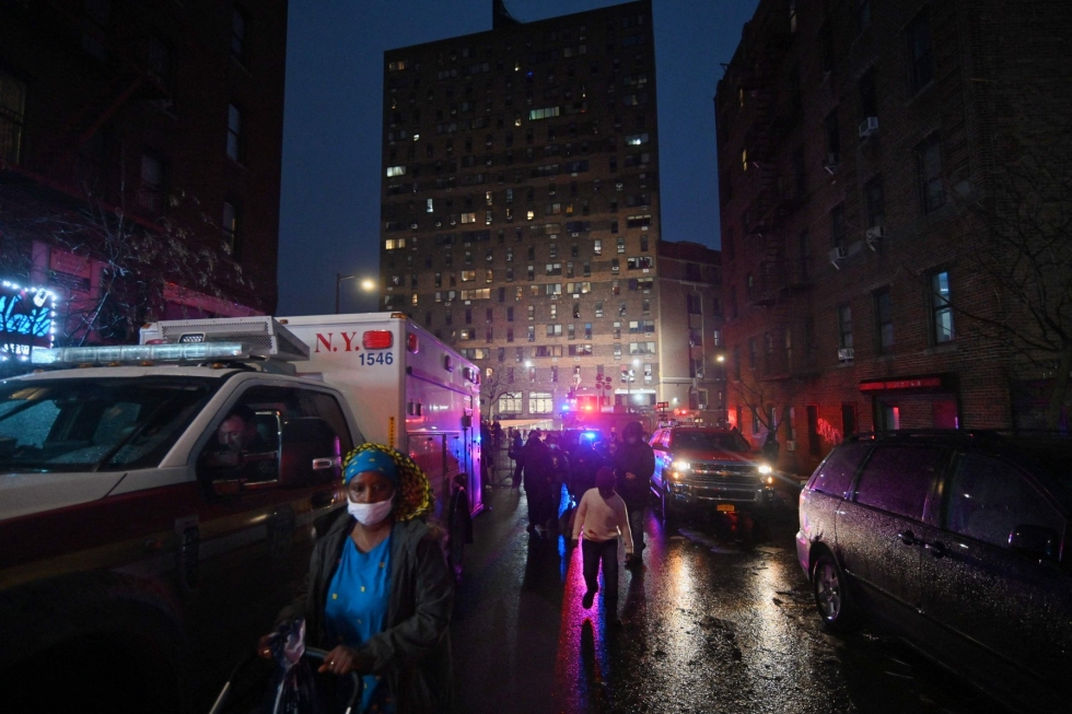 Tulipalo syttyi Bronxin kaupunginosassa aamupäivällä paikallista aikaa. LEHTIKUVA / AFP