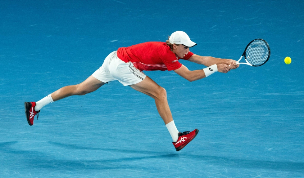 Emil Ruusuvuori otteli Rafael Nadalia vastaan Australian Melbournen ATP-tennisturnauksessa. 
LEHTIKUVA / AFP