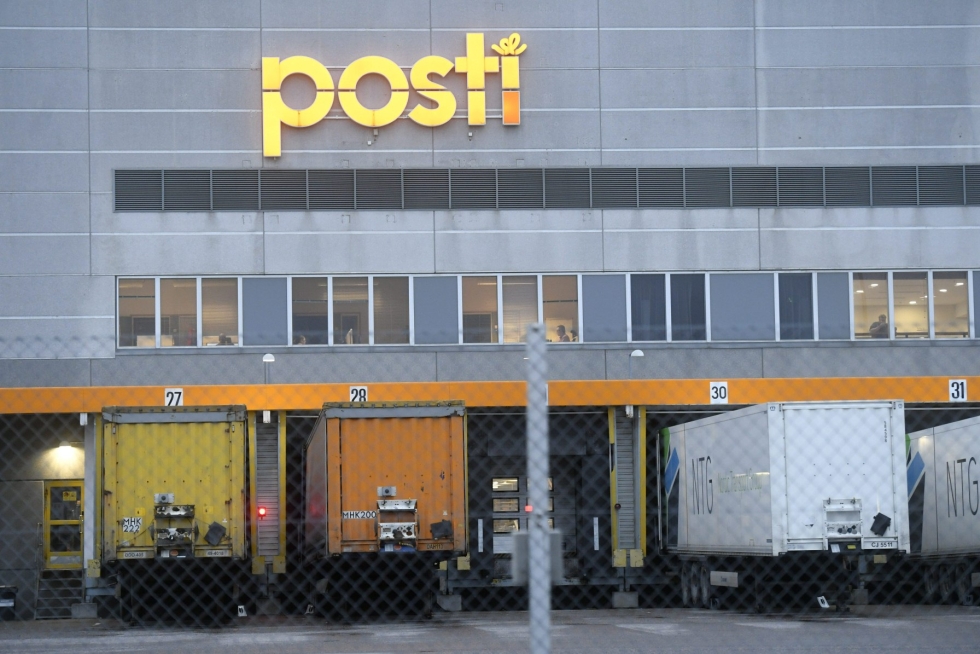 Kyselyn mukaan harva suomalainen on tyytyväinen Postin toimintaan.
