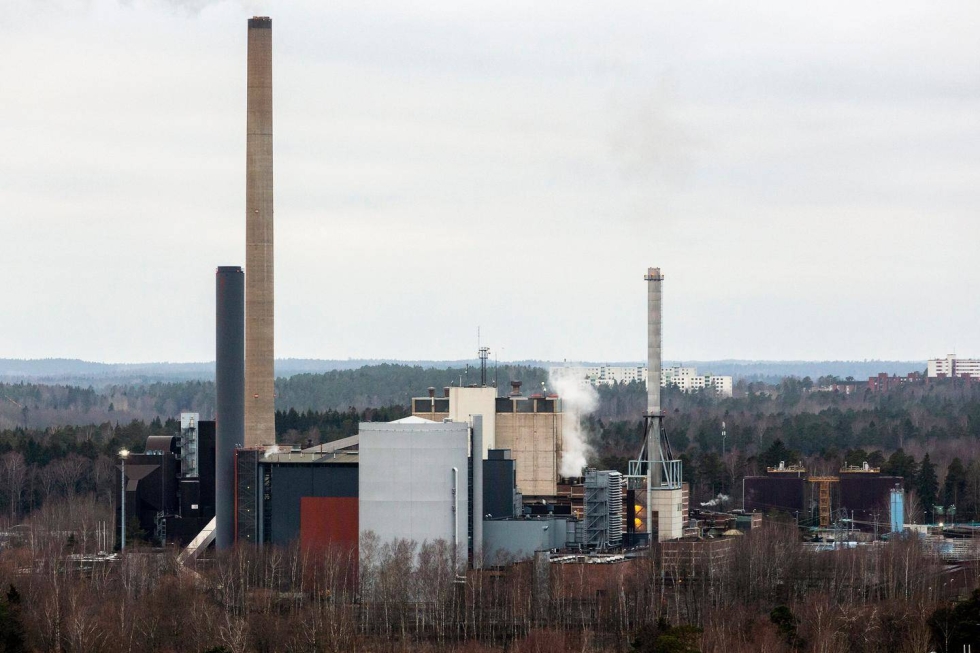 Suomeen tuodusta energiasta yli 64 prosenttia tuli Venäjältä vuonna 2020. Kuvassa Suomenojan voimalaitos Espoossa.