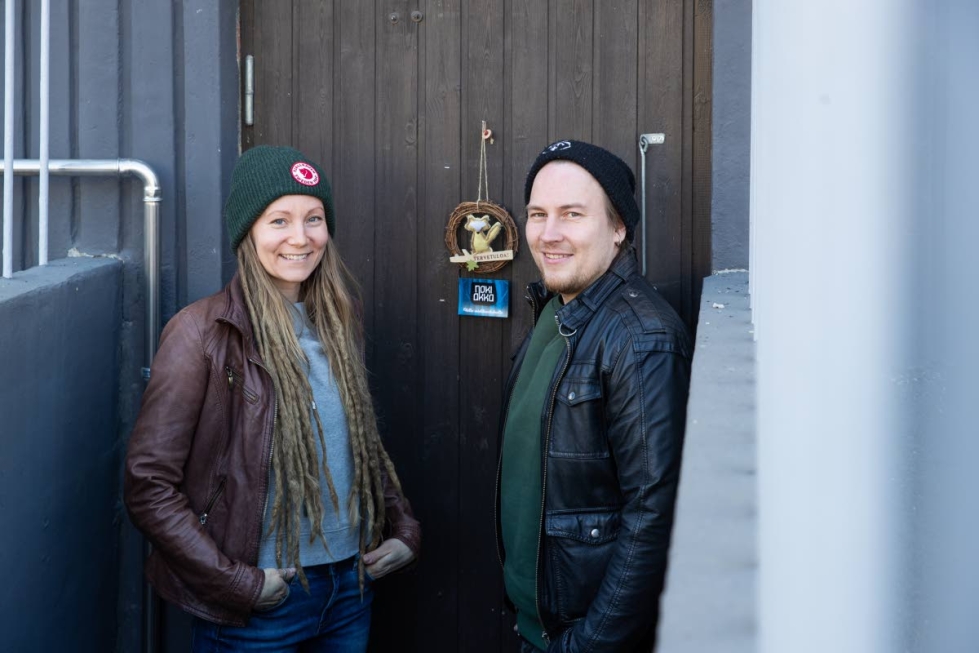 Karoliina, 38, ja Antti, 36, Gavrilov ovat remontoineet unelmiensa hillotehtaan entiseen halkovarastoon Joensuun keskustassa.