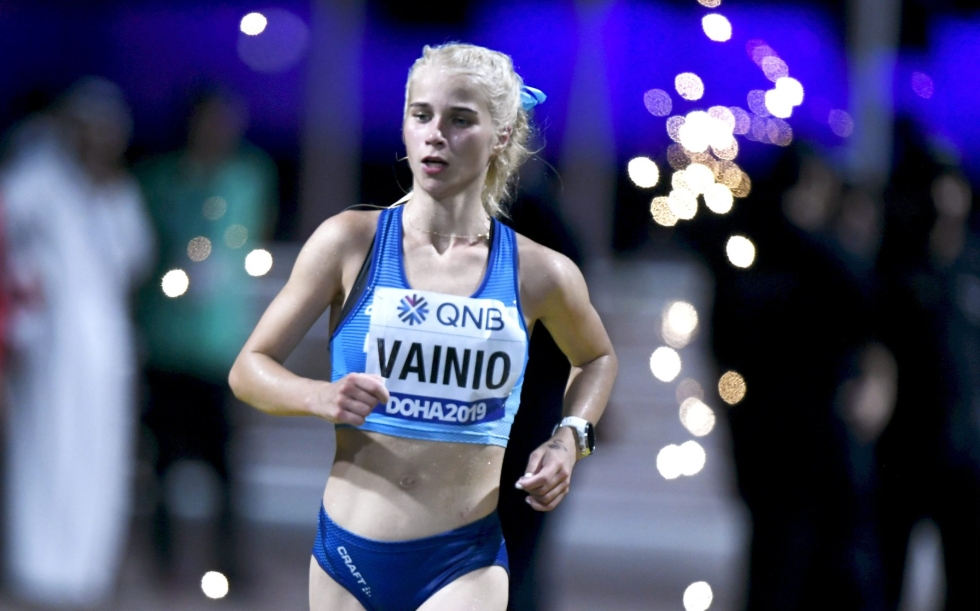 Alisa Vainio kohensi puolimaratonilla viime syksynä juoksemaansa ennätystä yli neljä minuuttia. Arkistokuva. LEHTIKUVA / Martti Kainulainen