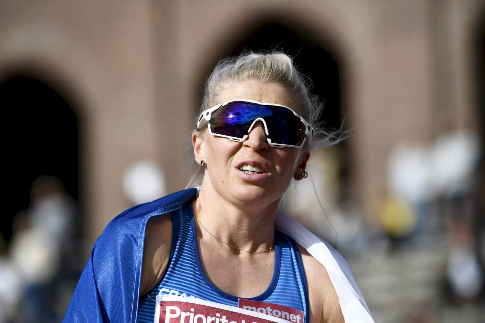 Sara Kuivisto selviytyi Belgradin MM-hallikisoissa 1 500 metrin loppukilpailuun, mutta uupui finaalissa 11:nneksi. LEHTIKUVA / Emmi Korhonen