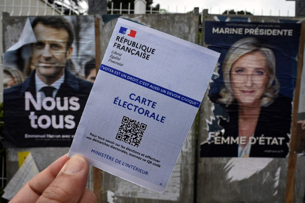 Ranskalaiset päättävät tänään seuraavasta presidentistään. Istuva presidentti Emmanuel Macron on ollut kyselyissä haastajaansa Marine Le Peniä suositumpi. LEHTIKUVA/AFP