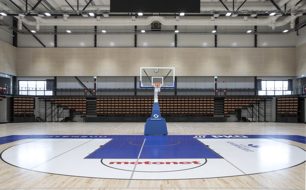 Mehtimäkihallissa pelataan ensimmäinen ottelu perjantaina, kun Kataja Basket kohtaa Salon Vilpas Vikingsit. 
