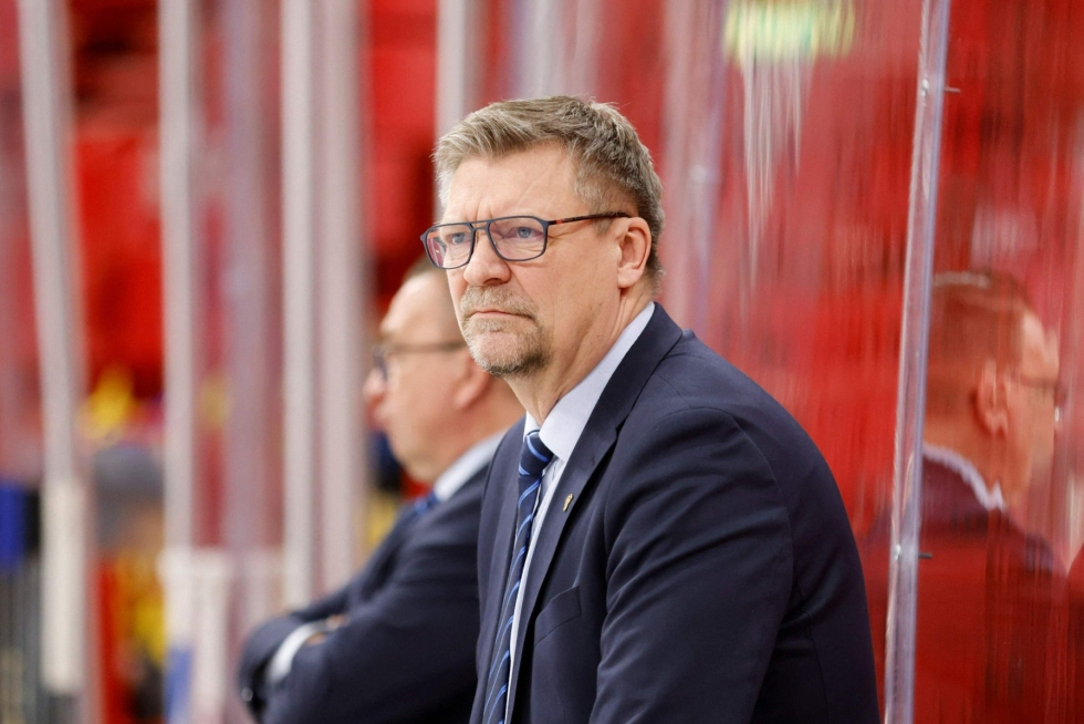 Päävalmentaja Jukka Jalosen mukaan ryhmän tiivistäminen oli tälläkin kertaa vaikeaa. LEHTIKUVA/AFP