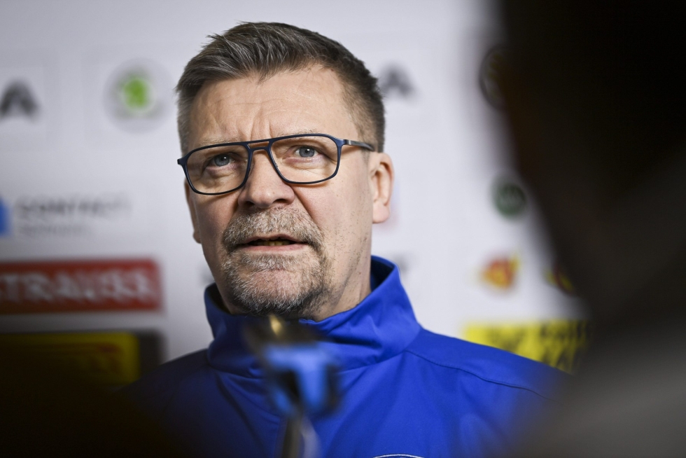 Leijonien päävalmentaja Jukka Jalonen uskoo, että neljä tappiollista ottelua MM-kisojen alla ovat laskeneet hieman yleisön odotuksia. LEHTIKUVA / EMMI KORHONEN