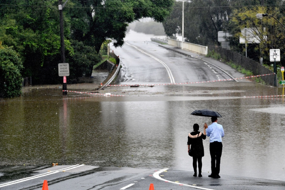 Tulvanäkymä asuinalueella Australian Sydneyssä maaliskuussa 2021. LEHTIKUVA / AFP 