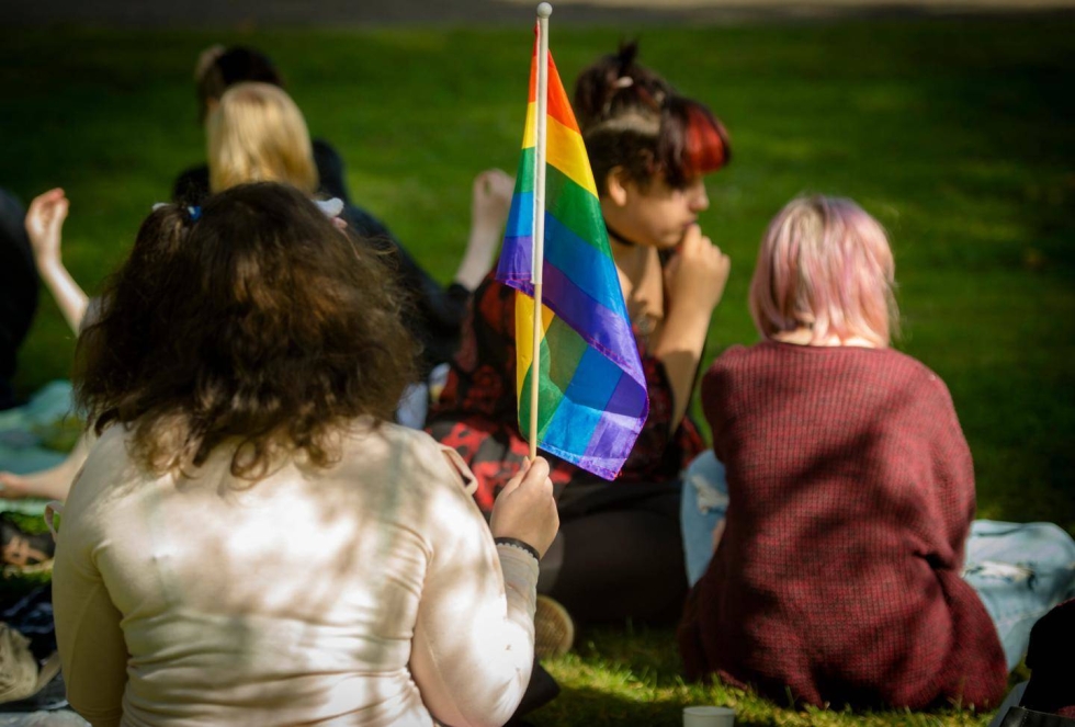 Translain uudistus etenee eduskuntaan tämän hetken tiedon mukaan elokuussa. Sukupuoli- ja seksuaalivähemmistöjen oikeuksia on tuotu esiin muun muassa Pride-tapahtumissa.