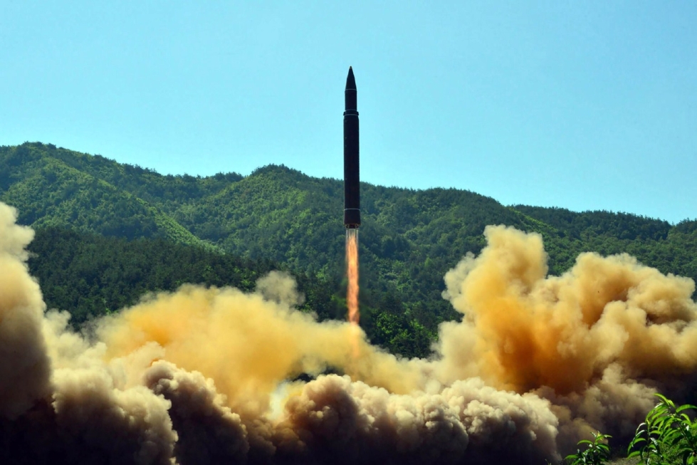 Pohjois-Korean uutistoimisto KCNA julkisti vuonna 2017 kuvan Hwasong-14 -ohjuksen koelaukaisusta.