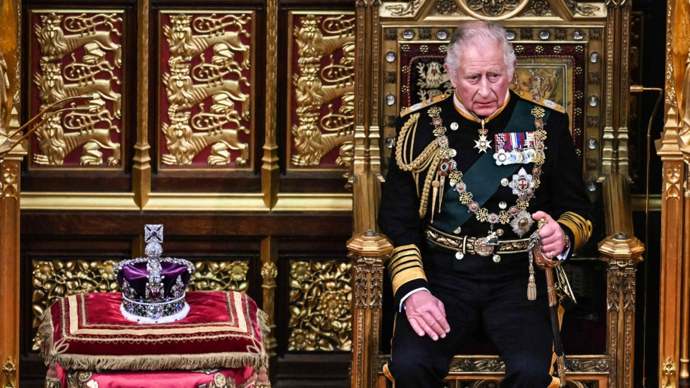 Prinssi Charles suoritti normaalisti kuningattarelle kuuluvan tehtävän. Lehtikuva/AFP