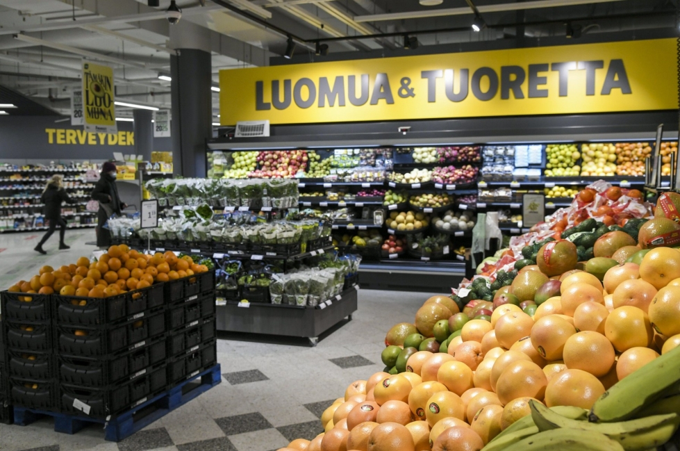 Kuluttajahintojen nopea nousu on syönyt reaaliansioita alkuvuonna. Lehtikuva / Markku Ulander