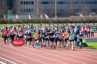 Noin 370 henkeä nautti Joensuu Runilla mukavista juoksuoloista: Kari Heikura väläytti hyvää juoksuvauhtiaan puolimaratonilla – katso tallenne ja kuvat tapahtumasta
