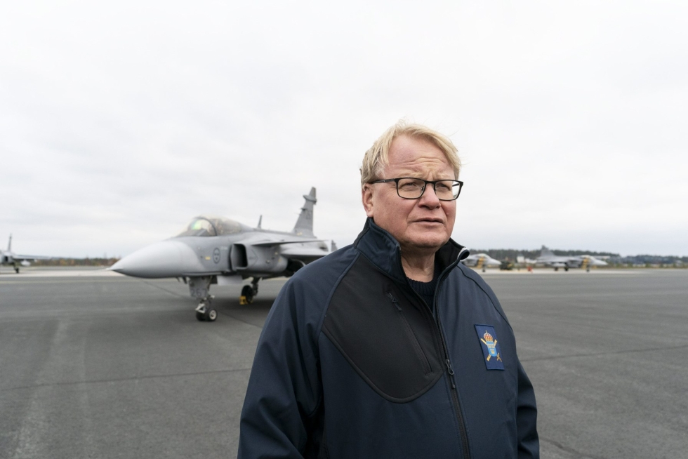 Ruotsin puolustusministeri Peter Hultqvist ei nytkään ottanut suoraan kantaa Nato-jäsenyyden puolesta, mutta sanoi Venäjän hyökkäyksen Ukrainaan muuttaneen asioita. LEHTIKUVA / Kaisa Siren