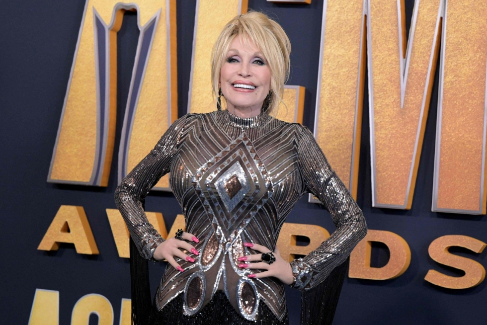 Valitsijoiden mukaan Dolly Parton jos kunniagalleriaan, sillä hän on muuttanut edustamansa musiikinlajin perusteellisesti. LEHTIKUVA/AFP