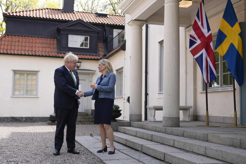 Britannian pääministeri Boris Johnson ja Ruotsin pääministeri Magdalena Andersson tapasivat keskiviikkona Ruotsissa. LEHTIKUVA/AFP