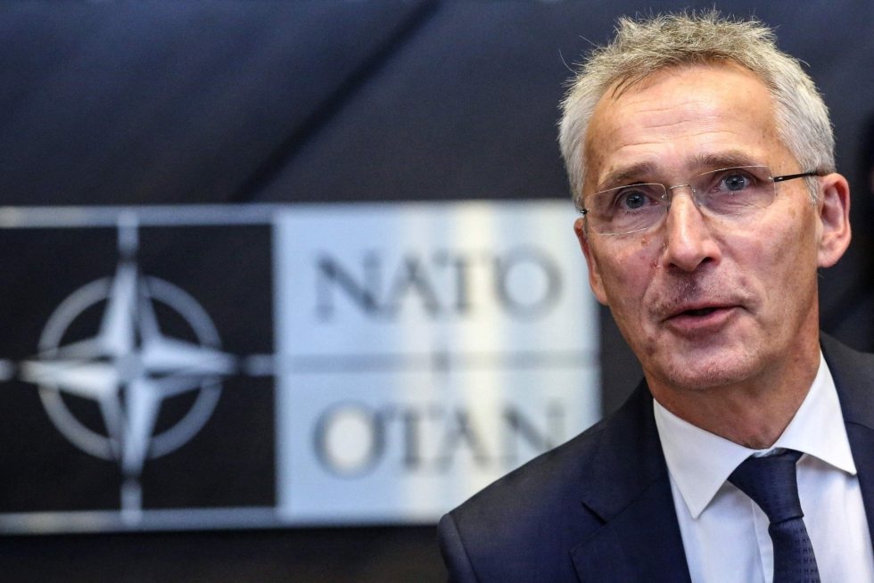 Ruotsalaismediat uutisoivat perjantaina, että Suomen, Ruotsin ja Turkin edustajat keskustelevat Naton pääsihteerin Jens Stoltenbergin kutsusta. LEHTIKUVA / AFP