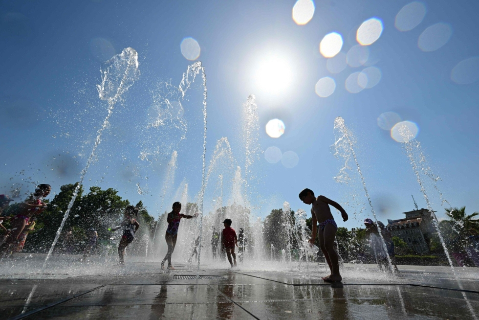 Etelä-Euroopassa lämpötilat kohoavat nyt ennätyksellisen korkealle. LEHTIKUVA/AFP