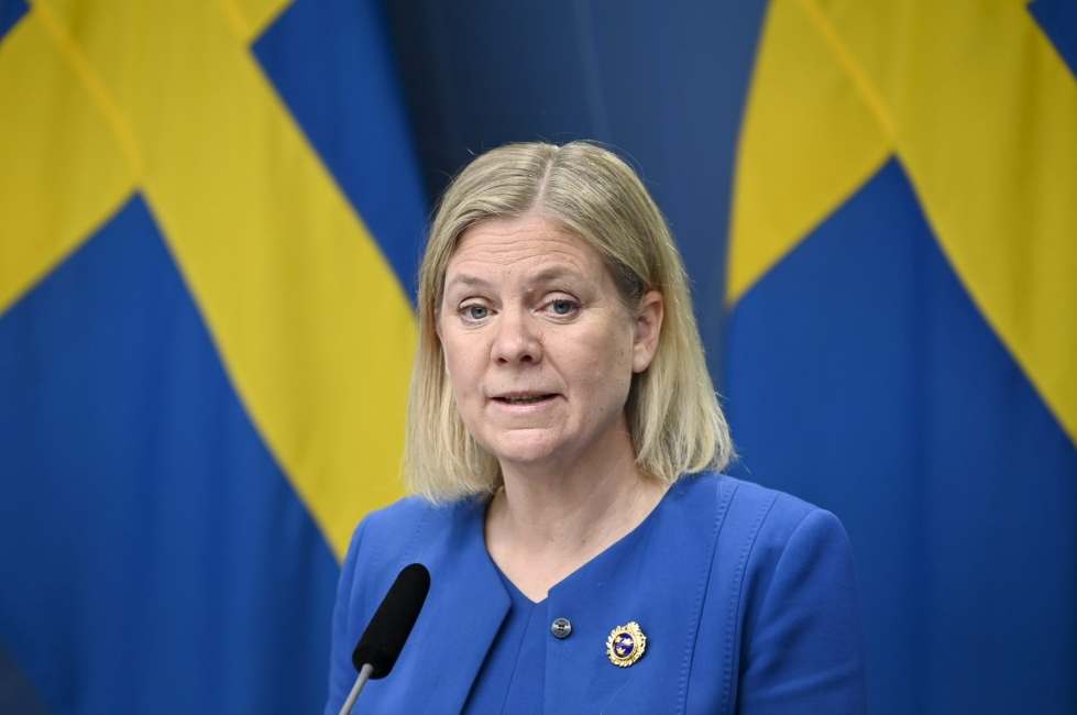 Pääministeri Magdalena Anderssonin mukaan koko hallitus eroaa, jos epäluottamuslause oikeusministeriä vastaan menee läpi Ruotsin valtiopäivillä. LEHTIKUVA / Markku Ulander