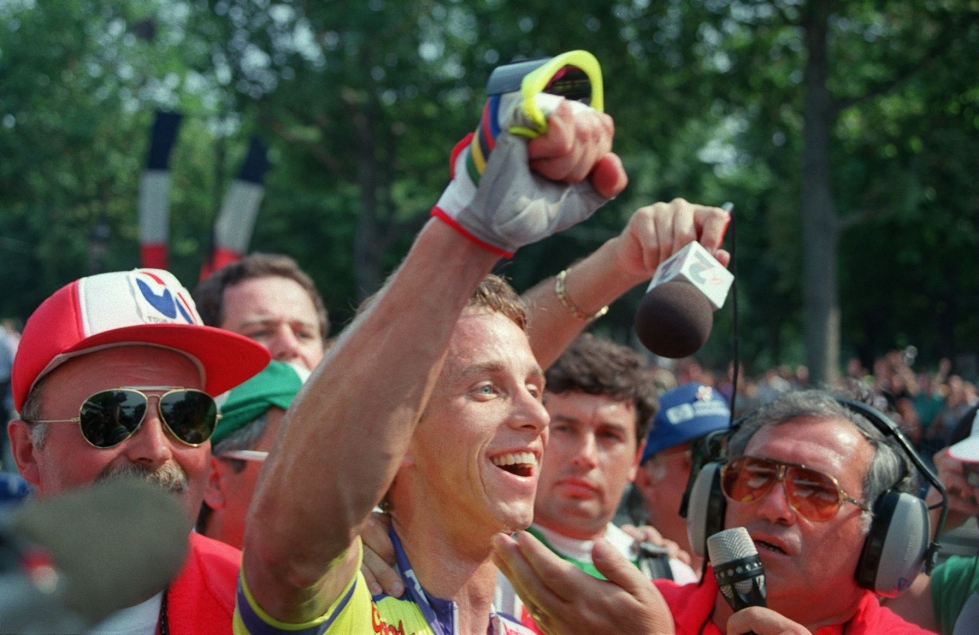 Pyöräilysuuruus Greg LeMond sairastaa leukemiaa. Kuva on vuodelta 1989, kun LeMond voitti Ranskan ympäriajon. LEHTIKUVA/AFP