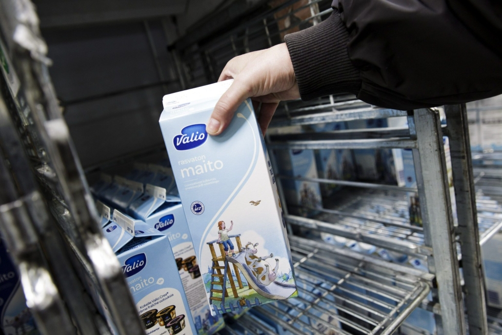 Suomalaiset joivat viime vuonna maitoa hieman entistä vähemmän. LEHTIKUVA / RONI REKOMAA.
