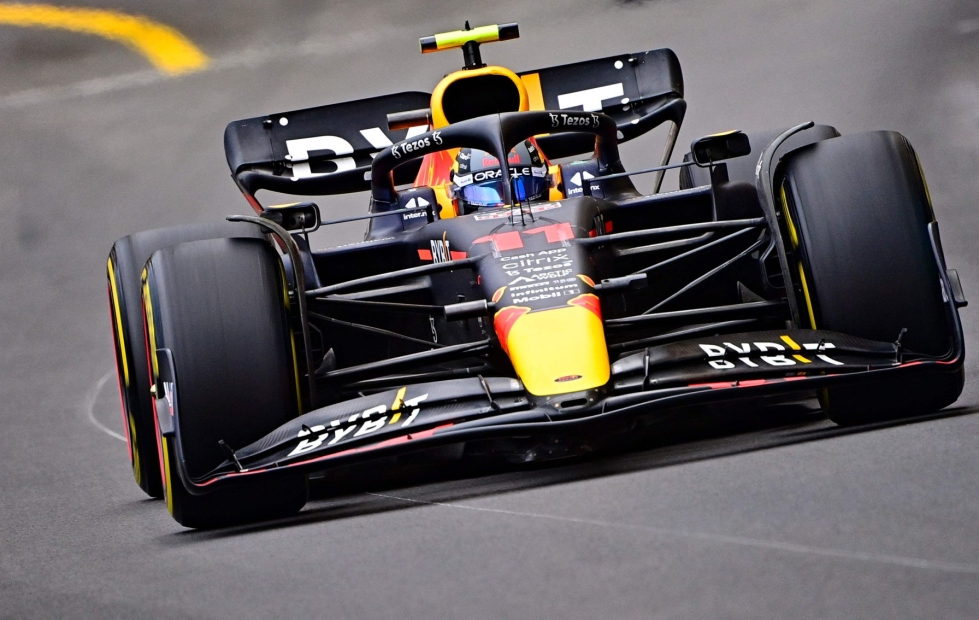 Red Bullin Sergio Perez on vain 15 pistettä perässä tallitoveri Max Verstappenia. LEHTIKUVA / AFP