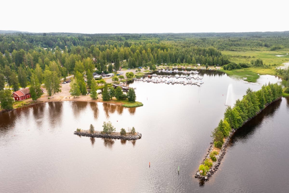 Höytiäinen ja Pielisjoki ovat matkailussa hyödyntämättä. Muun muassa kirkonkylän satama uimarantoineen ja palveluineen on nyt nostettu kehittämiskohteisiin.
