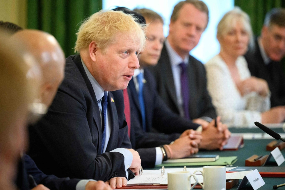 Pääministeri Boris Johnson hallituksen kokouksessa Lontoossa tiistaina. LEHTIKUVA/AFP