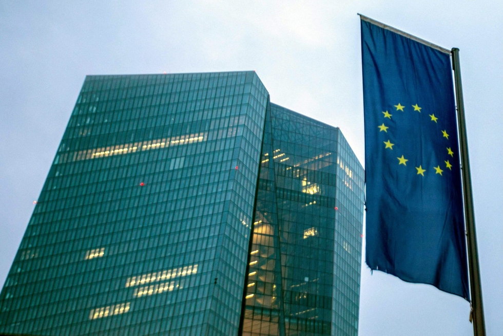 Euroopan keskuspankki kertoo lopettavansa arvopapereiden osto-ohjelmansa 1. heinäkuuta. LEHTIKUVA/AFP