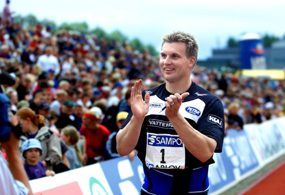 Joensuun Kalevan kisojen suurimpia tähtiä oli keihäänheiton maailmanmestari ja SE-mies Aki Parviainen, joka riemuitsi kotikisoissaan Suomen mestaruutta. Parviainen ylsi olkapääongelmista huolimatta SM-kultaan viimeisellä heitollaan. 