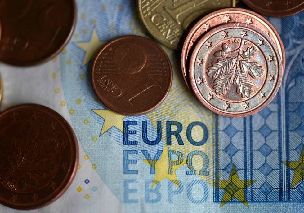 Kroatian jäsenyyden myötä euroalueella on 20 jäsentä. LEHTIKUVA/AFP