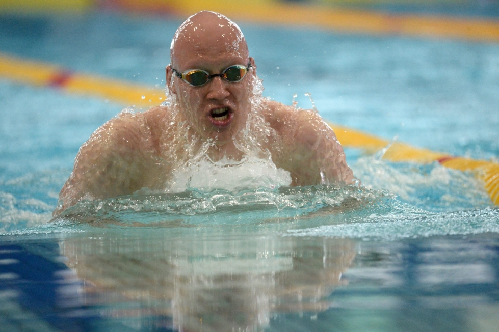 Mattson ui Budapestissä kauden parhaan aikansa 100 metrin rintauinnin alkuerässä. Kuva Helsingistä huhtikuulta. LEHTIKUVA / MIKKO STIG