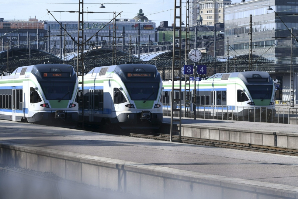 Malmin kohdalla oleva turvalaitosvika aiheuttaa myöhästymisiä muun muassa kaupunkiradan K, I- ja P-junille. LEHTIKUVA / Markku Ulander