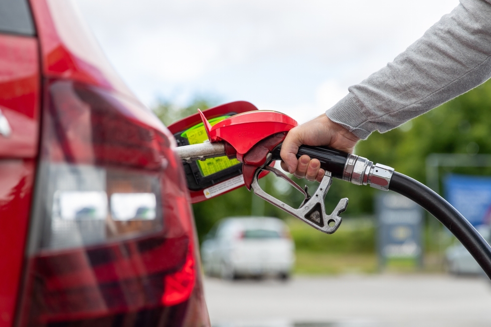 Kevyen polttoöljyn hinta on noussut puolessa vuodessa 76 prosenttia ja dieselin 42 prosenttia.