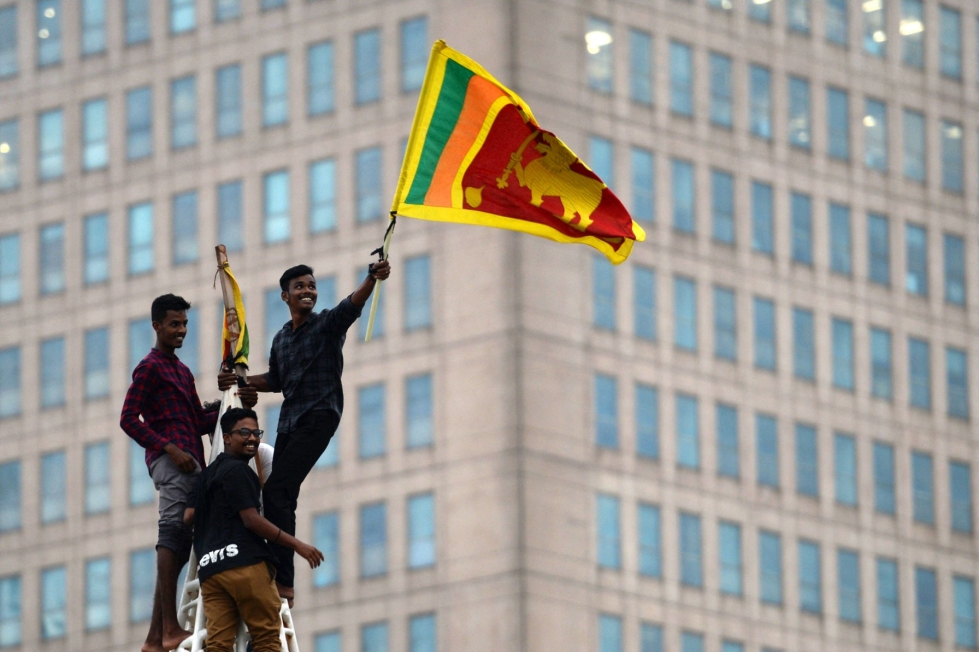 Presidentti Rajapaksa lähti pakoon viikonloppuna sen jälkeen kuin mielenosoittajat tunkeutuivat hänen virka-asuntoonsa. LEHTIKUVA/AFP 