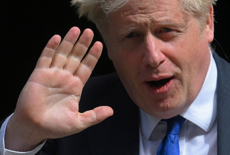 Britannian pääministeri Boris Johnson (kuvassa) on erottanut tärkeän liittolaisensa, asunto- ja kuntaministeri Michael Goven. LEHTIKUVA/AFP