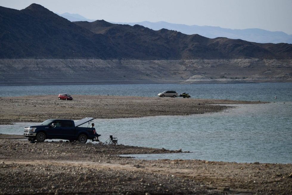 Las Vegasin lähellä sijaitseva tekojärvi Lake Mead on kutistumassa aluetta jo vuosikymmeniä koetelleen kuivuuden vuoksi. LEHTIKUVA/AFP