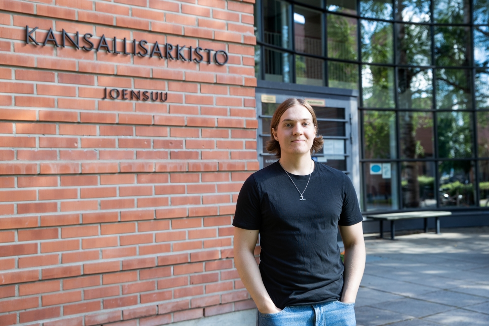 Kesätyö kansallisarkiston Joensuun toimipaikassa on Viljami Silvennoiselle ensimmäinen kosketus oman alan töihin.