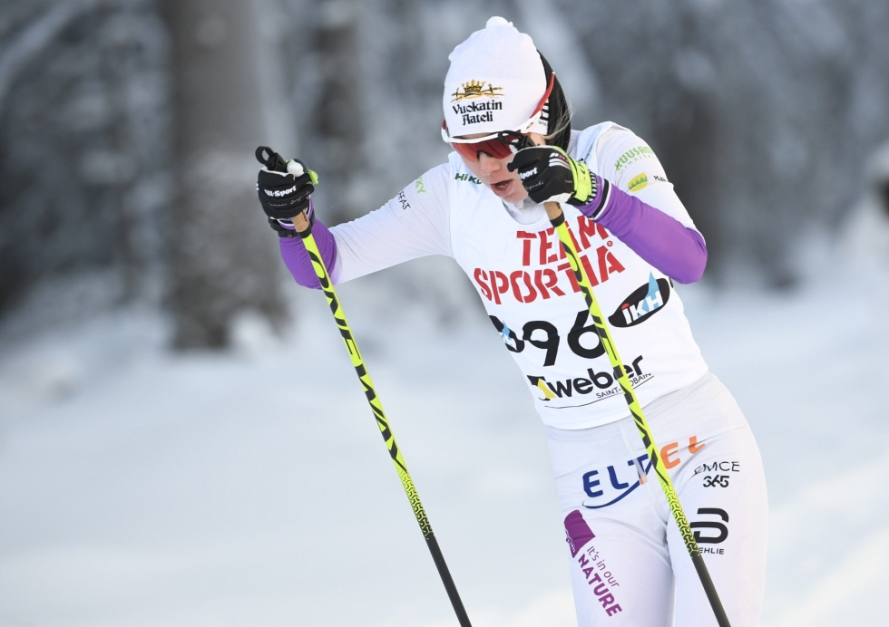 Susanna Saapunki vaihtoi hiihdon vuorijuoksuun. LEHTIKUVA / HEIKKI SAUKKOMAA