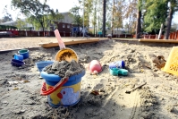 Niittynotkonpuiston leikkipaikka Hukanhaudalla kunnostetaan – kaupunkilaisilta pyydetään toiveita uuden puiston välineitä varten