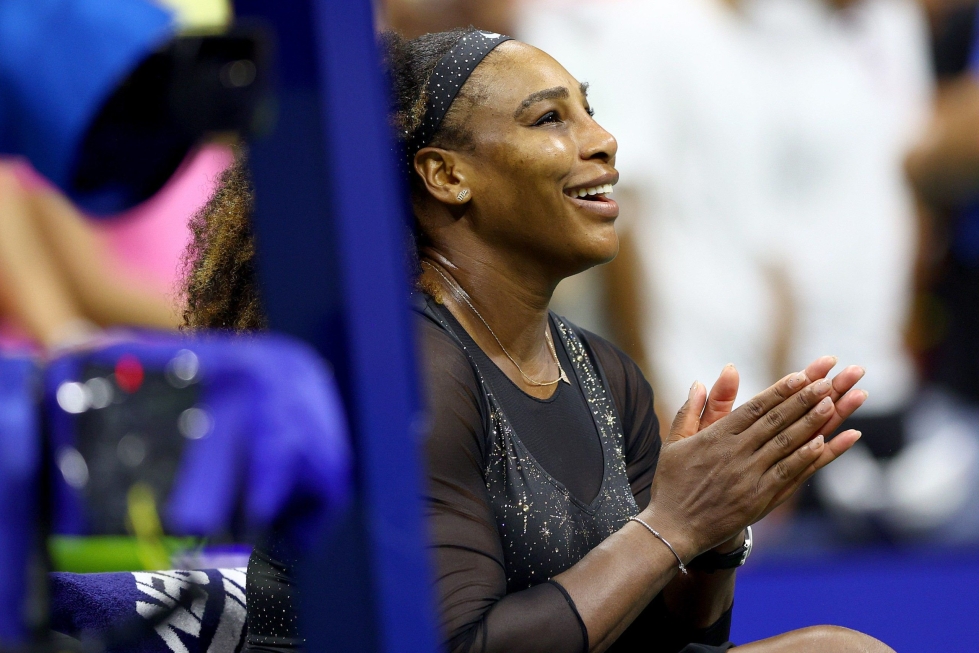 Serena Williams selvitti avauskierroksen ottelun Yhdysvaltain avoimessa tennisturnauksessa. LEHTIKUVA/AFP