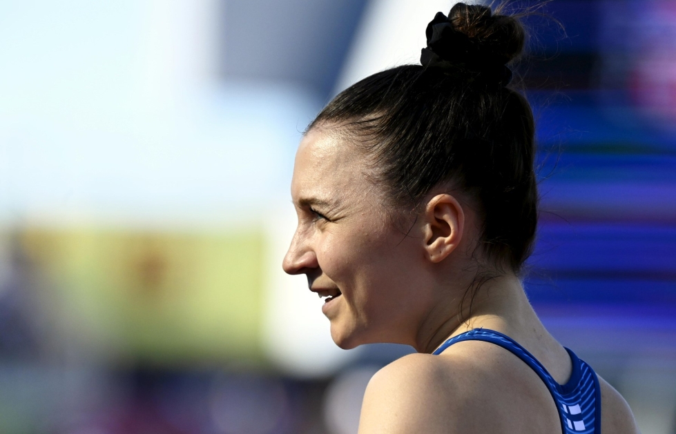 Reetta Hurske voitti odotetusti naisten 100 metrin aitajuoksun Suomen mestaruuden. Lehtikuva / Vesa Moilanen